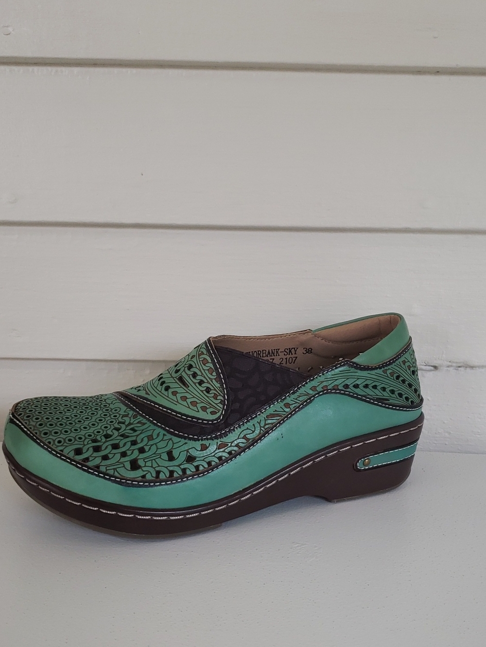 L'artiste Spring Step Anchorbank Women's Green  Slip-On Leather Clogs Size 7.5